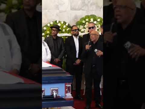 Así se despidió a Álex Bueno en el Teatro Nacional