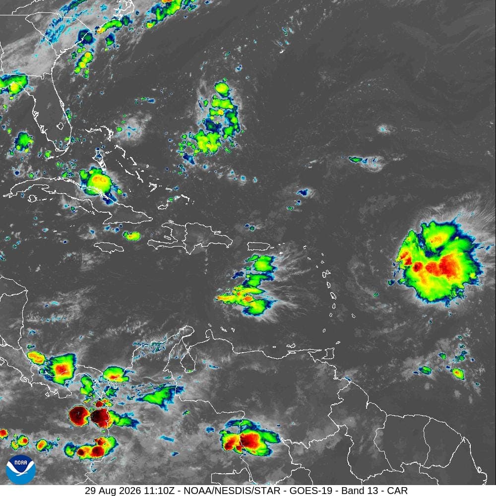 Onda tropical provocará este sábado aguaceros y tronadas en varias zonas del país
